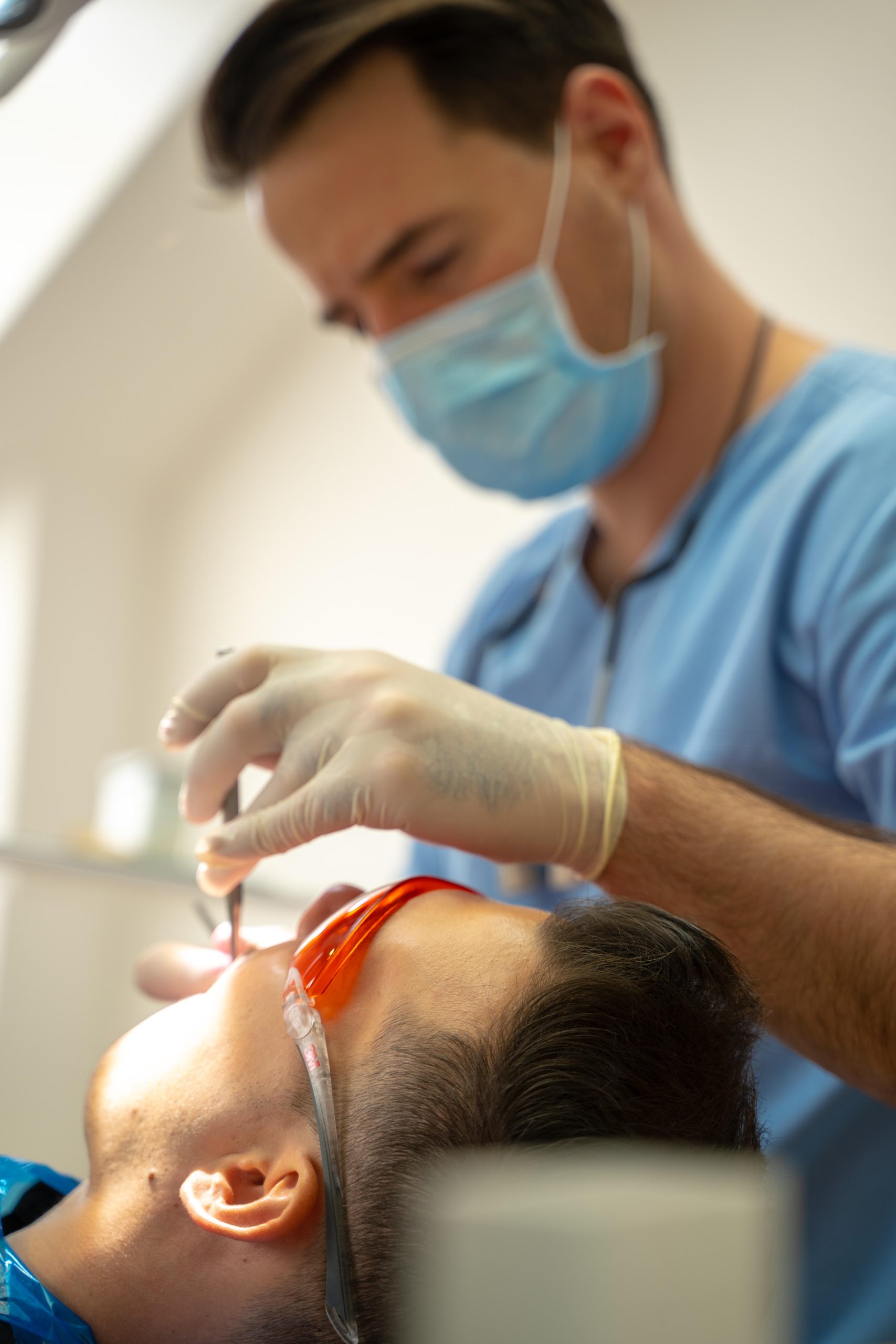 wurzelbehandlung wie lange bleibt medikamentöse einlage